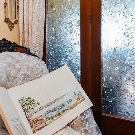 La Mansarda Delle Meraviglie B&B Superior Триест Экстерьер фото