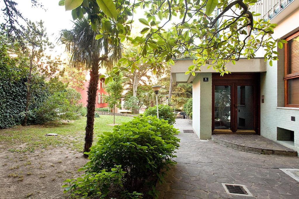 La Mansarda Delle Meraviglie B&B Superior Триест Экстерьер фото