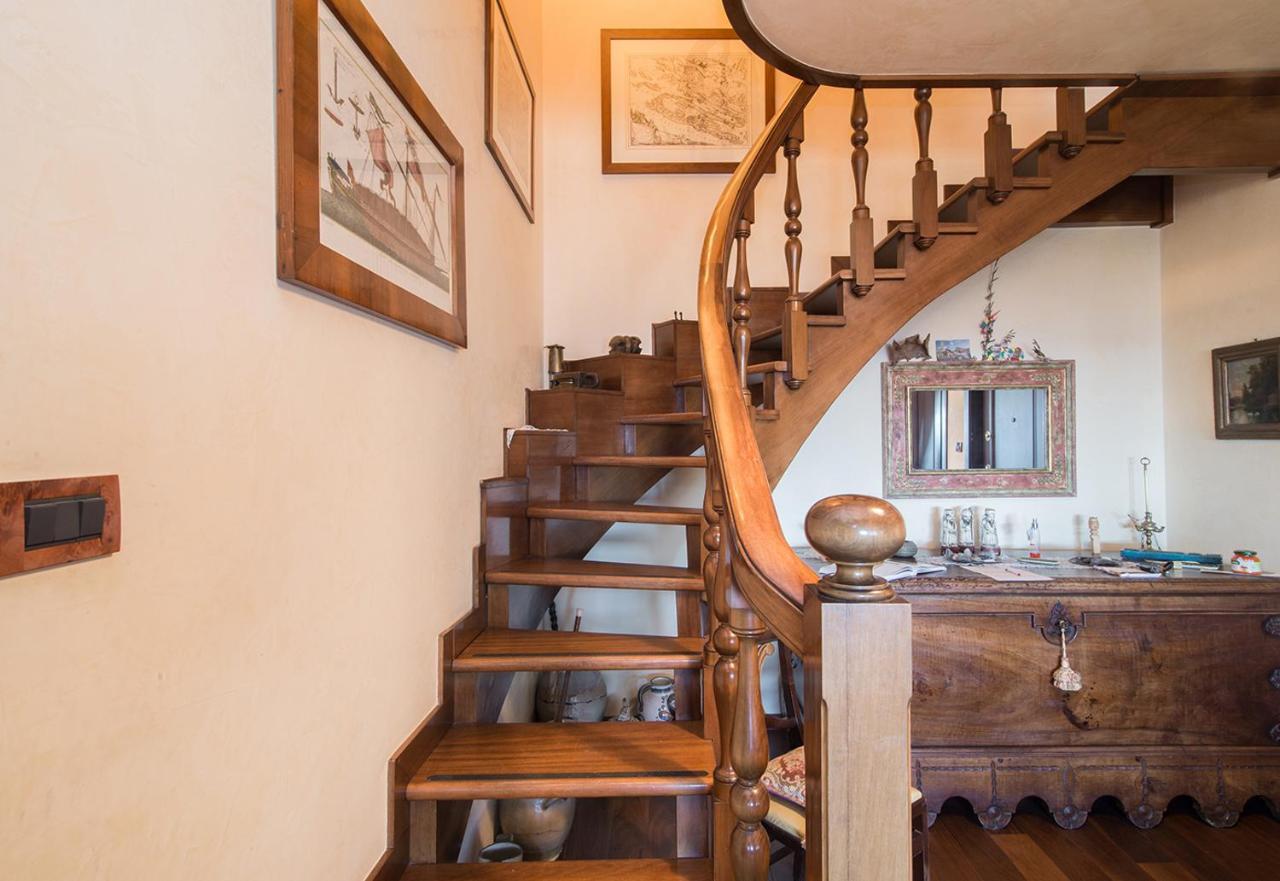 La Mansarda Delle Meraviglie B&B Superior Триест Экстерьер фото